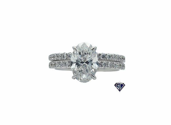 Lab Grown Diamond in 14K Gold Oval Diamond Center Engagement Ring Set (5.33 CTW LB)