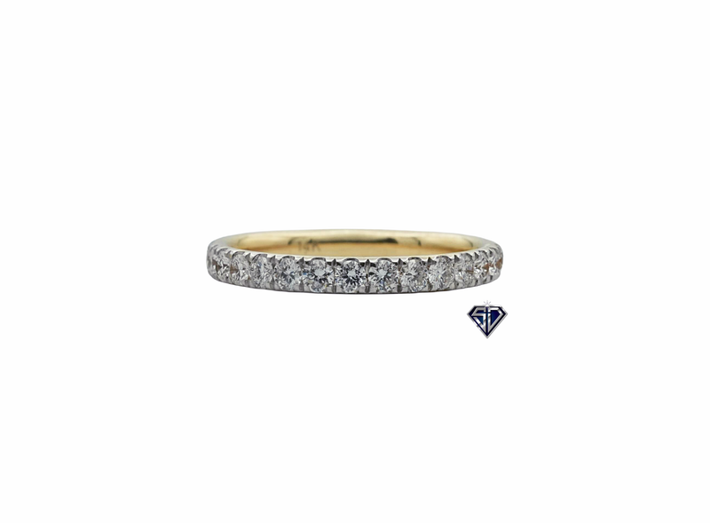 Lab Grown Diamond in 14K Gold Cushion Diamond Center Engagement Ring Set (3.03 CTW LB)